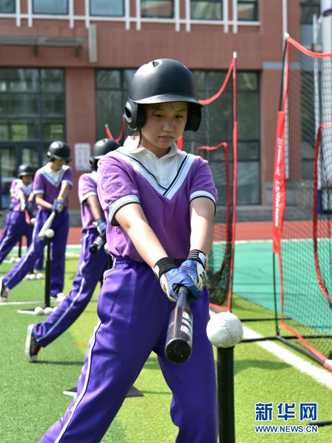 (体育·图文互动)(3)(在习近平新时代中国特色社会主义思想指引下——新时代新作为新篇章·总书记关心的百姓身边事)奔跑吧,少年!——体育让孩子们插上强壮的翅膀(配本社同题文字稿)