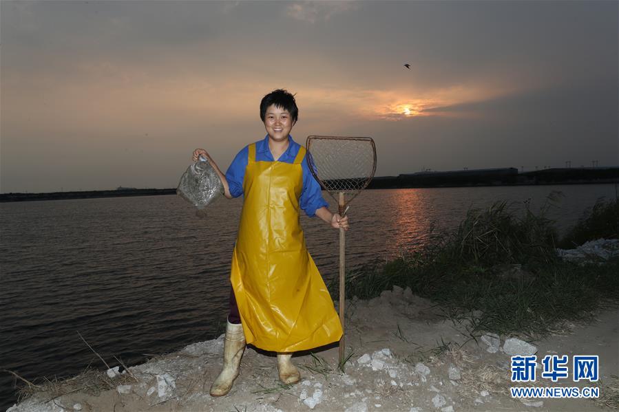 （壮丽70年&middot;奋斗新时代）（7）青春梦想在田野中绽放