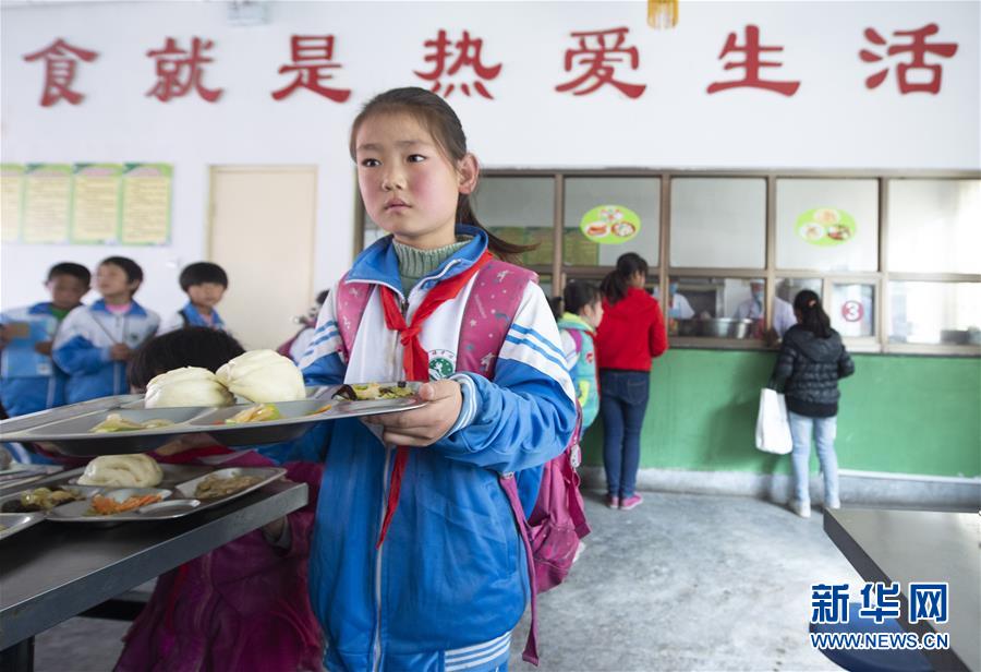 （社会）（2）宁夏西吉：农村学生免费营养午餐升级换代