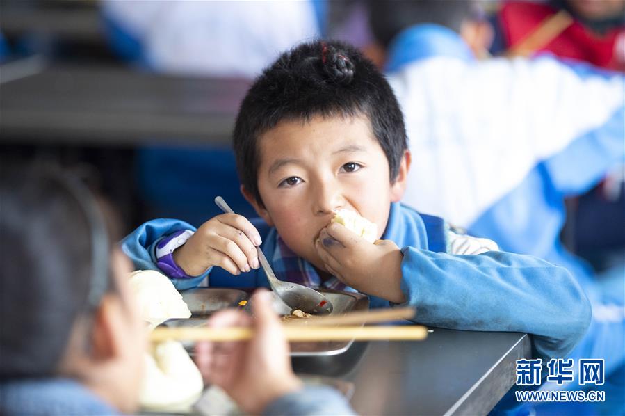 （社会）（3）宁夏西吉：农村学生免费营养午餐升级换代