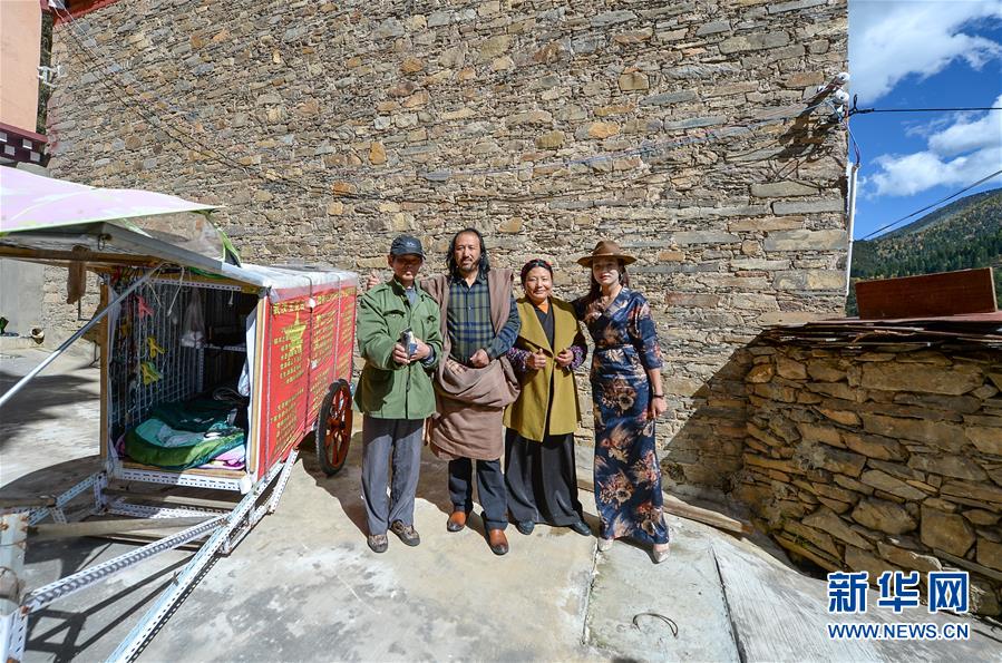 (图文互动)(2)记者手记:雪山下的最美风景