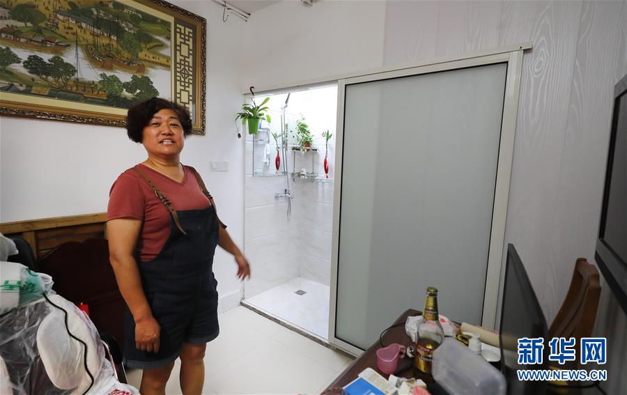 (新华全媒头条·图文互动)(8)上海:“三只桶”里看变化