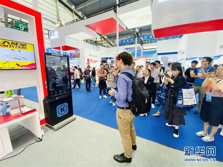 (新华全媒头条·图文互动)(2)触摸跳动的创新脉搏——从高交会看经济发展新动能