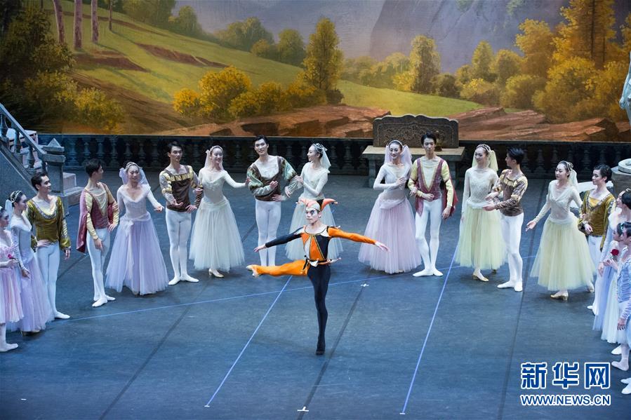 （XHDW）（1）北京舞蹈學院在俄羅斯演出芭蕾舞劇《天鵝湖》