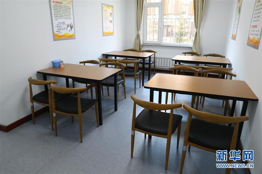 （四中全会精神在基层&middot;图文互动）（7）棚改区的民生新事：给回迁居民补上康养服务短板