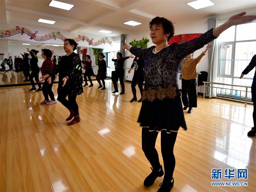 (新华全媒头条·图文互动)(12)“一碗饭”暖了老人心——西宁“爱老幸福食堂”观察