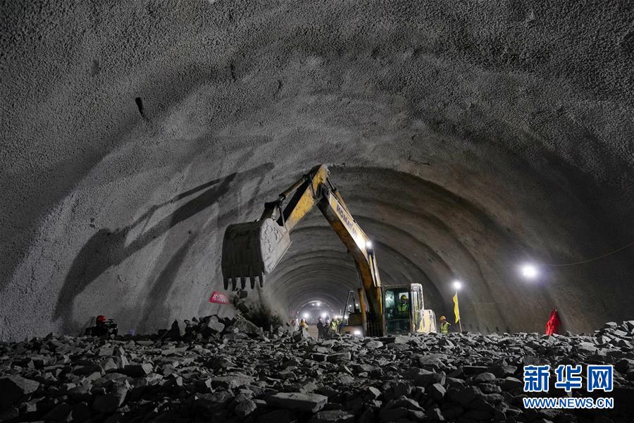 （经济）（5）京沈高铁全线隧道贯通