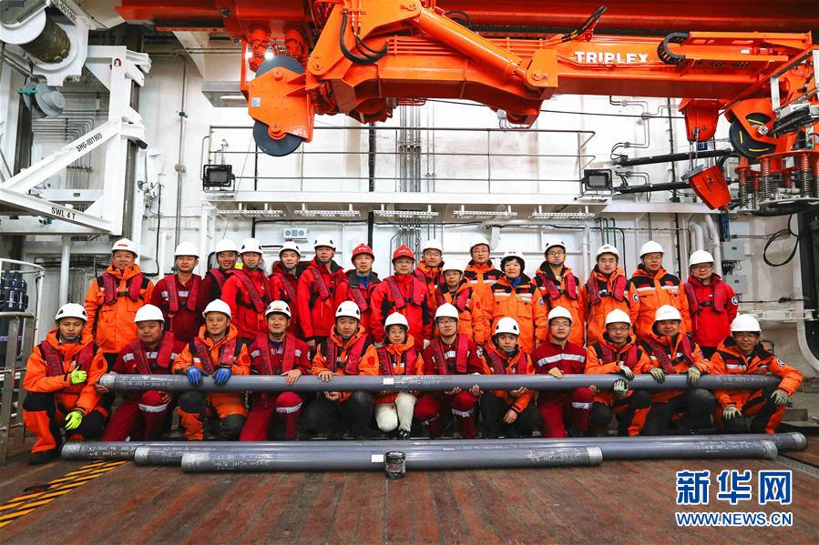 （“雪龙”探南极·图文互动）中国科考队首获18.36米长的海底沉积物样品