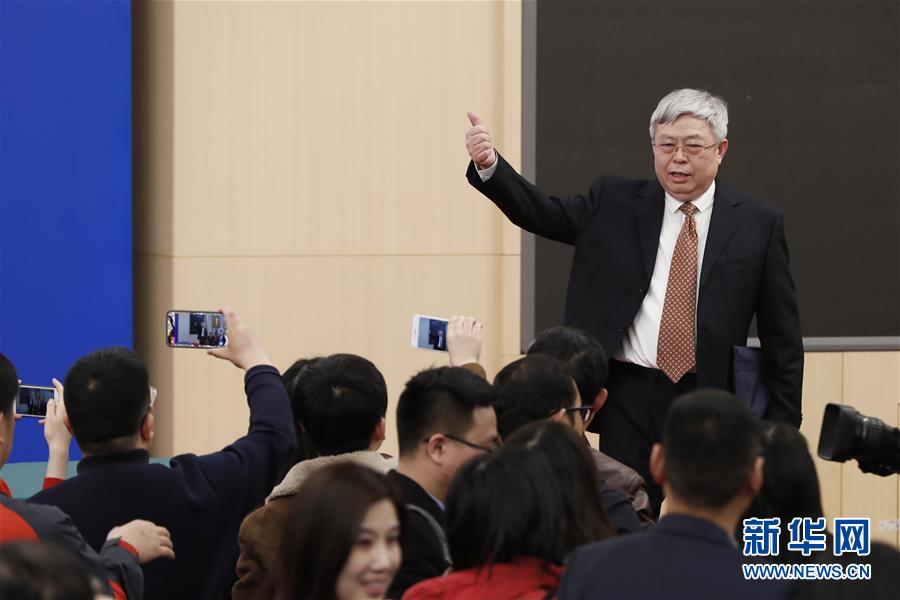 （两会&middot;XHDW）（6）国务院扶贫办主任刘永富就&ldquo;攻坚克难&mdash;&mdash;坚决打赢脱贫攻坚战&rdquo;答记者问