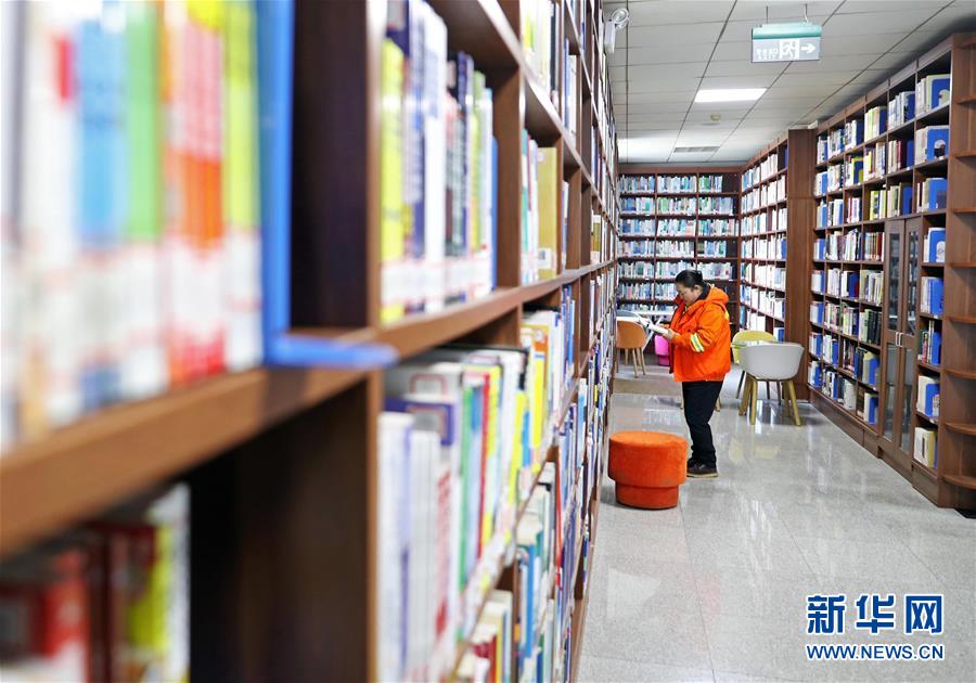 （两会&middot;图片故事）（6）全国人大代表庄艳：小环卫 大环保