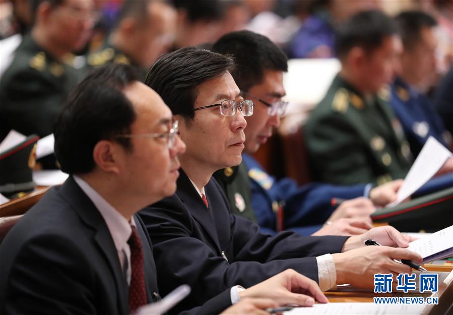 （两会&middot;图片故事）（1）全国人大代表李刚：让产业工人强起来