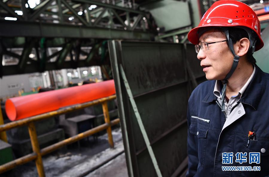 （两会&middot;图片故事）（3）全国人大代表李刚：让产业工人强起来