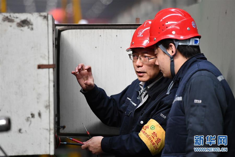 （两会&middot;图片故事）（5）全国人大代表李刚：让产业工人强起来