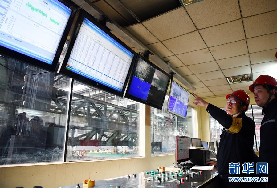 （两会&middot;图片故事）（6）全国人大代表李刚：让产业工人强起来