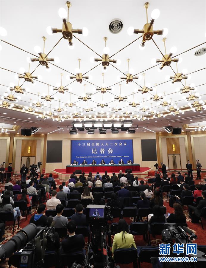 （两会·XHDW）（3）全国人大相关负责人就“人大监督工作”答记者问