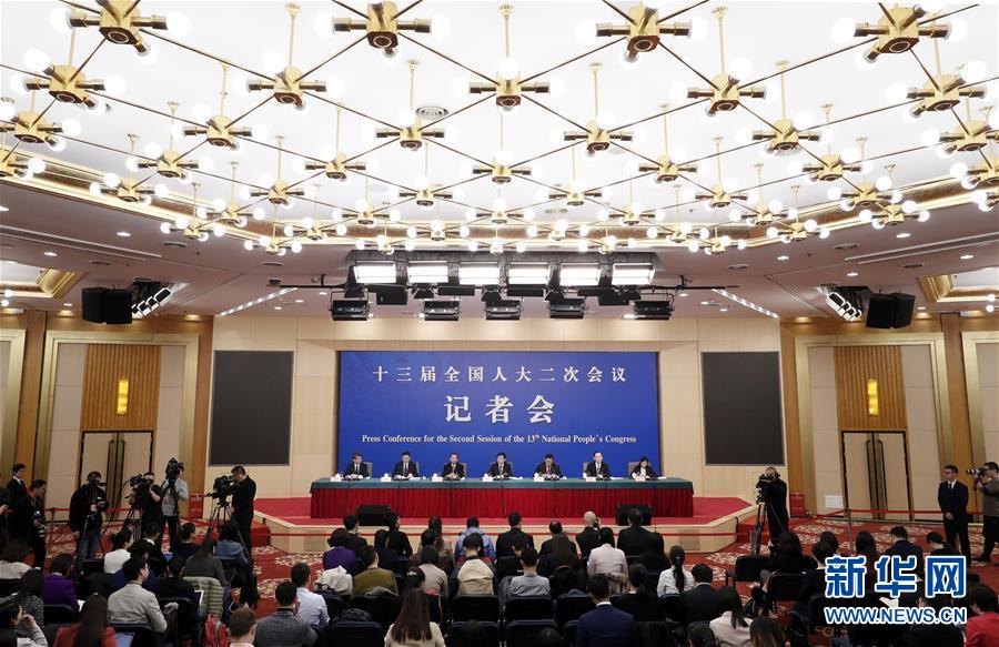 （两会·XHDW）（11）全国人大相关负责人就“人大监督工作”答记者问