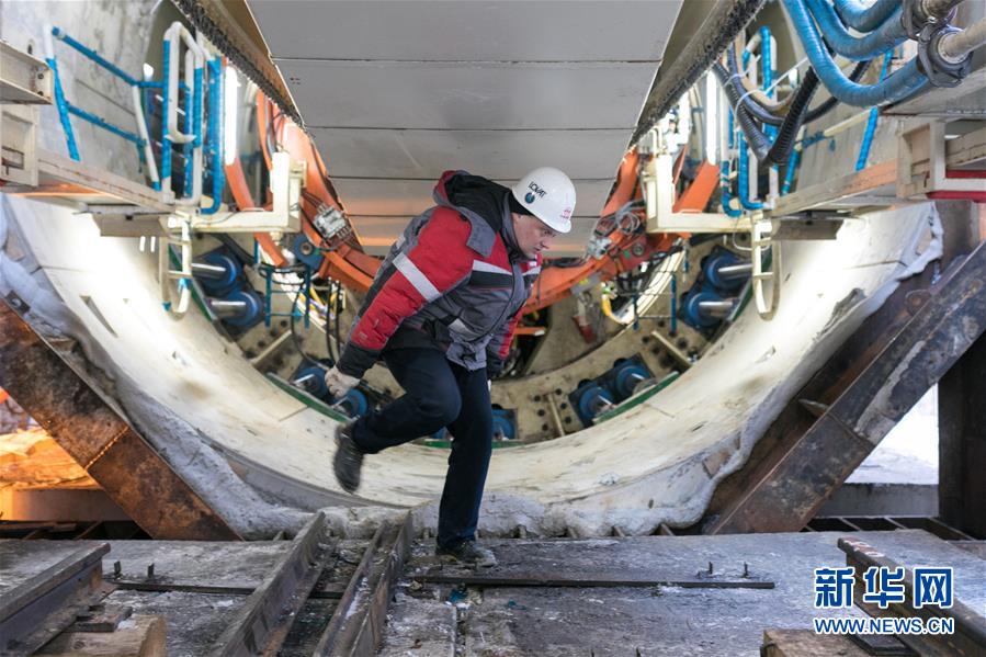 （新华全媒头条&middot;两会特别报道&middot;图文互动）（6）让奔涌的活水汇成高质量发展的大海&mdash;&mdash;从全国两会看奋进中国的发展活力