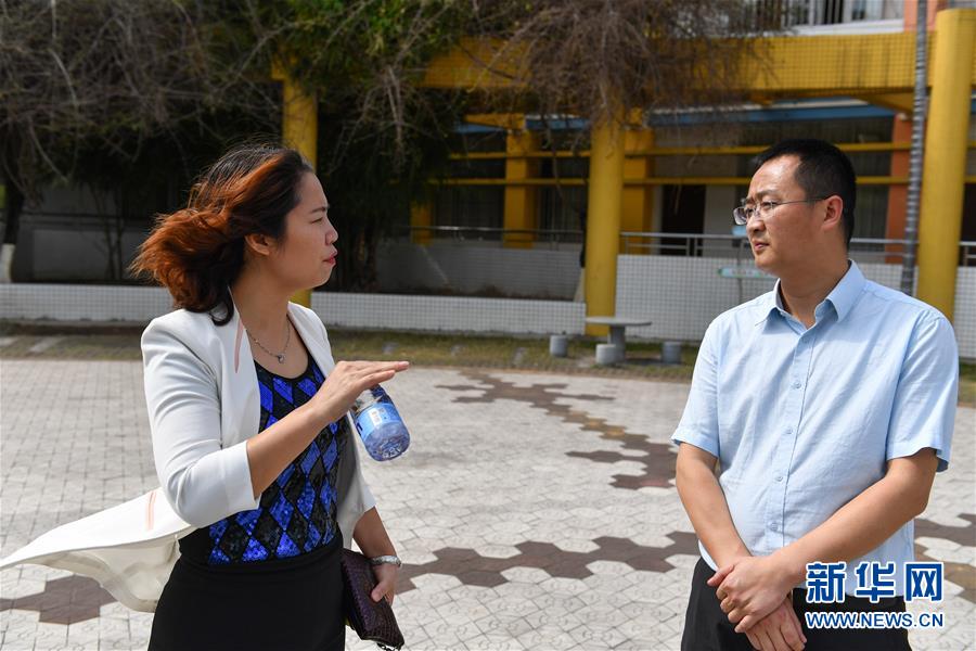 （两会&middot;图片故事）（6）全国人大代表米雪梅：关注外来务工人员子女教育