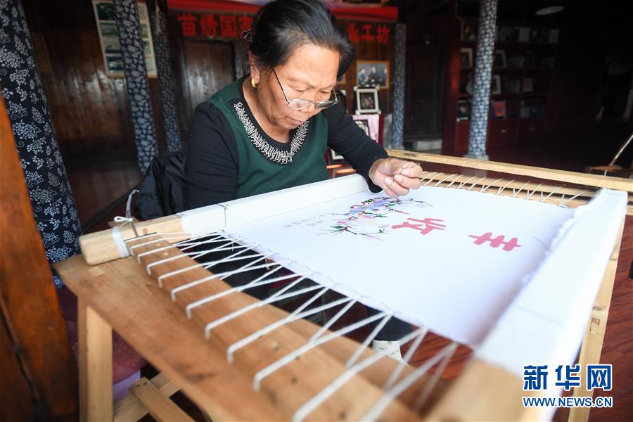 (新华全媒头条·在习近平新时代中国特色社会主义思想指引下——新时代新作为新篇章·总书记关切脱贫事·决胜贫困·图文互动)(2)坚决歼灭最后的贫困堡垒——写在决胜脱贫攻坚战开年之际