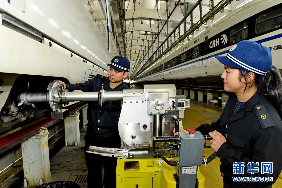 （新春走基层）（6）福建铁路部门：保安全  迎春运