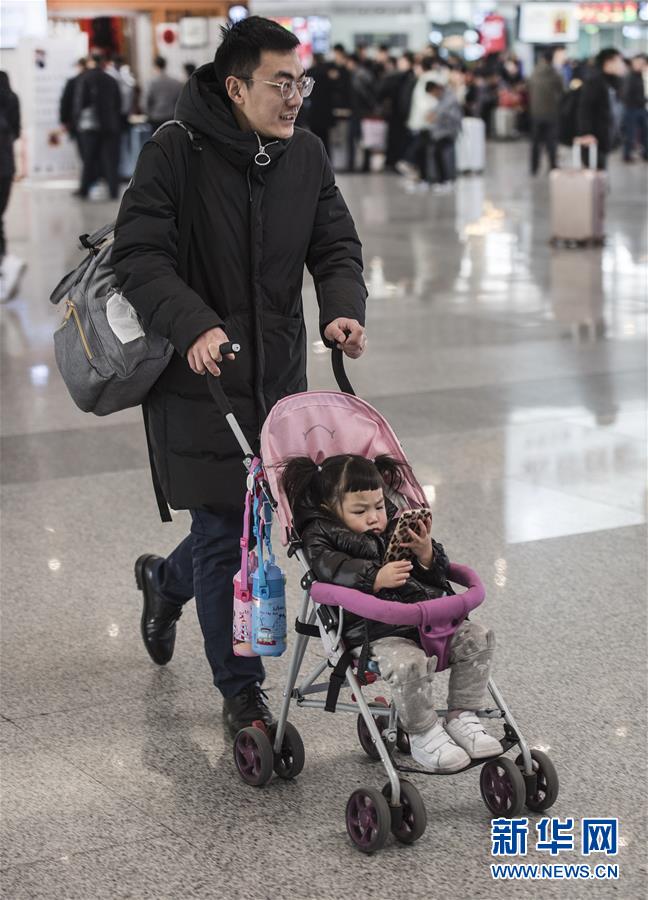 （社会）（8）西安北站的春运表情