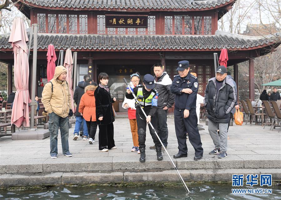 （图片故事）（6） “西湖捞哥”周翔军