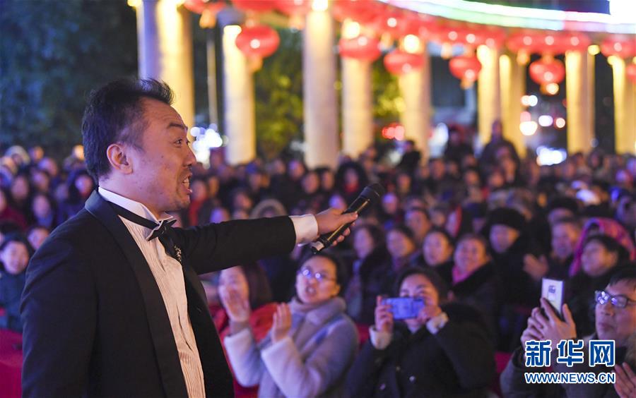 （新春走基层）（1）送欢歌到基层