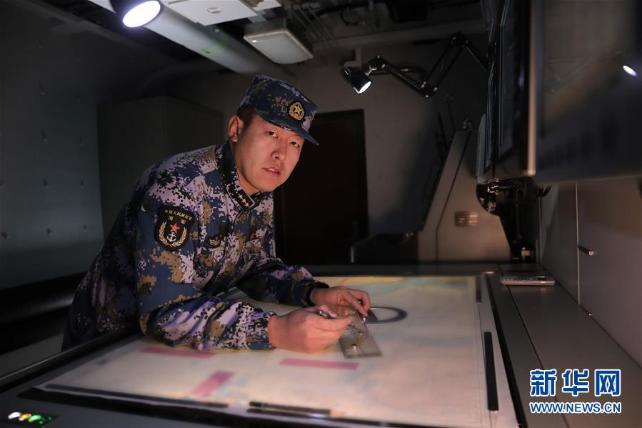 （新春走基层·图文互动）（2）“我们的目标在视距之外，征途是星辰大海”——夜探国产首艘万吨级驱逐舰南昌舰