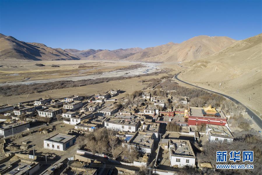 (新春走基层·图文互动)(1)守土与乡愁——走进珠峰脚下的村庄