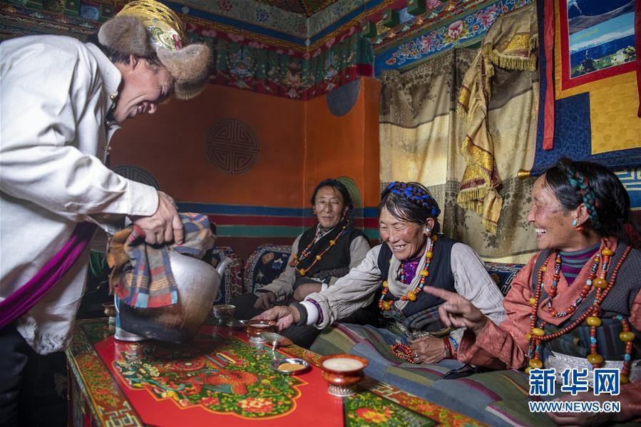 (新春走基层·图文互动)(8)守土与乡愁——走进珠峰脚下的村庄