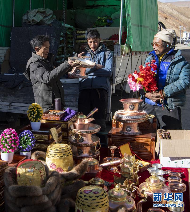 (新春走基层·图文互动)(4)守土与乡愁——走进珠峰脚下的村庄