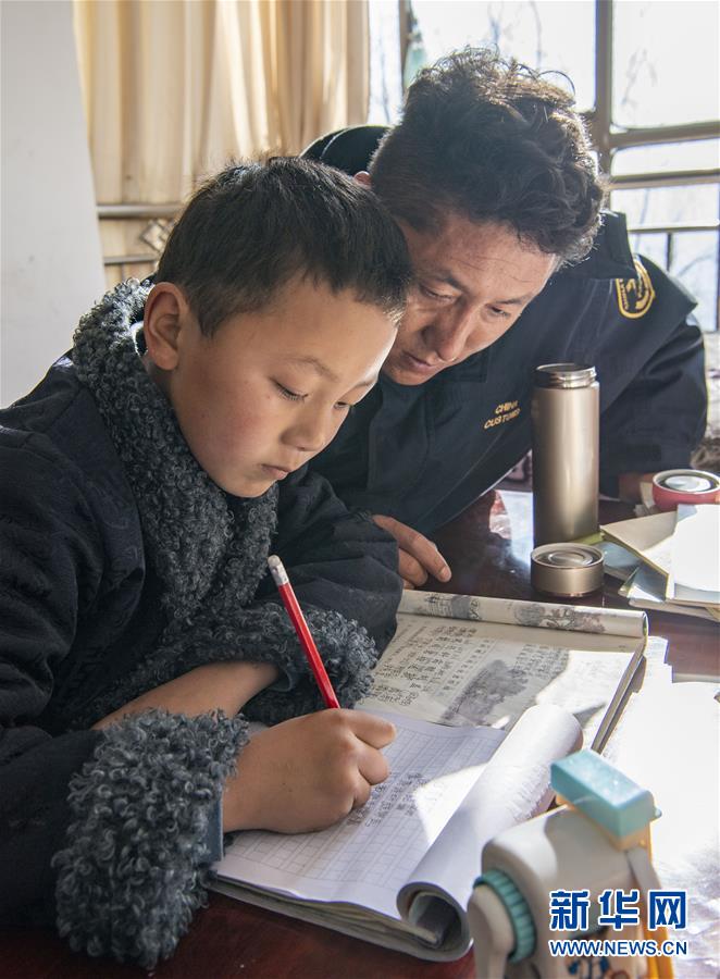 (新春走基层·图文互动)(7)边境口岸静候春天