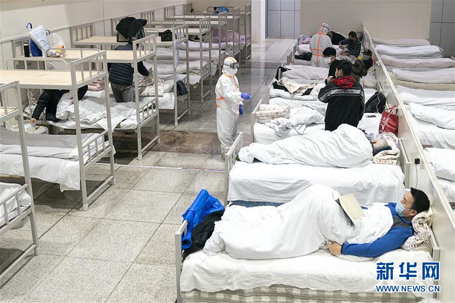 （聚焦疫情防控）（3）武漢首個方艙醫院開始收治病人