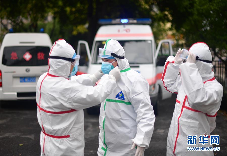 (聚焦疫情防控·图文互动)(5)为生命站岗——广西部分新冠肺炎定点救治医院战“疫”见闻