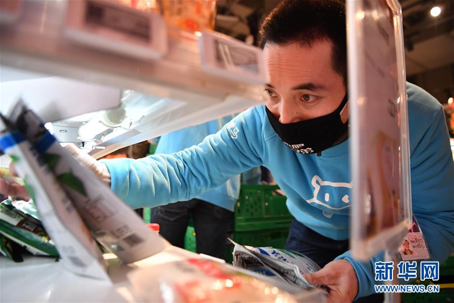 (聚焦疫情防控·图文互动)(2)小曹“上岗”记——疫情下的“共享员工”