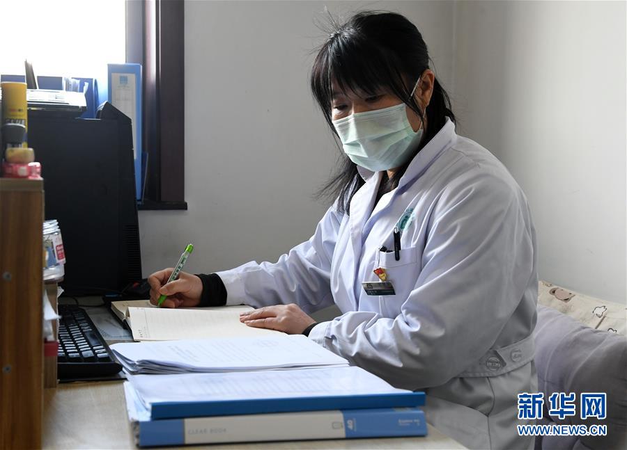 (聚焦疫情防控·图文互动)(5)坚守、战疫、祝福——一家三口抗击疫情的12小时