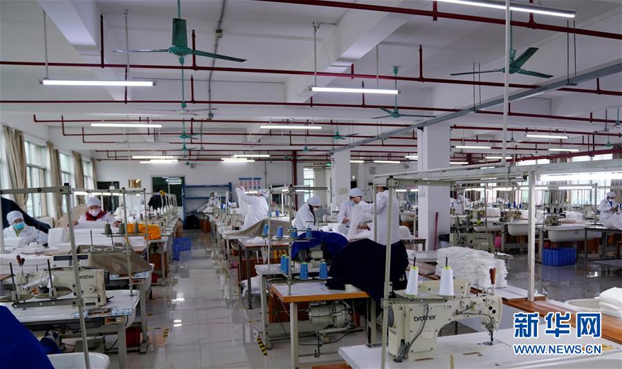 (来自经济前沿的故事·企业复工复产·图文互动)(2)坚守生产线就是保护“生命线”——广西部分企业复工生产见闻