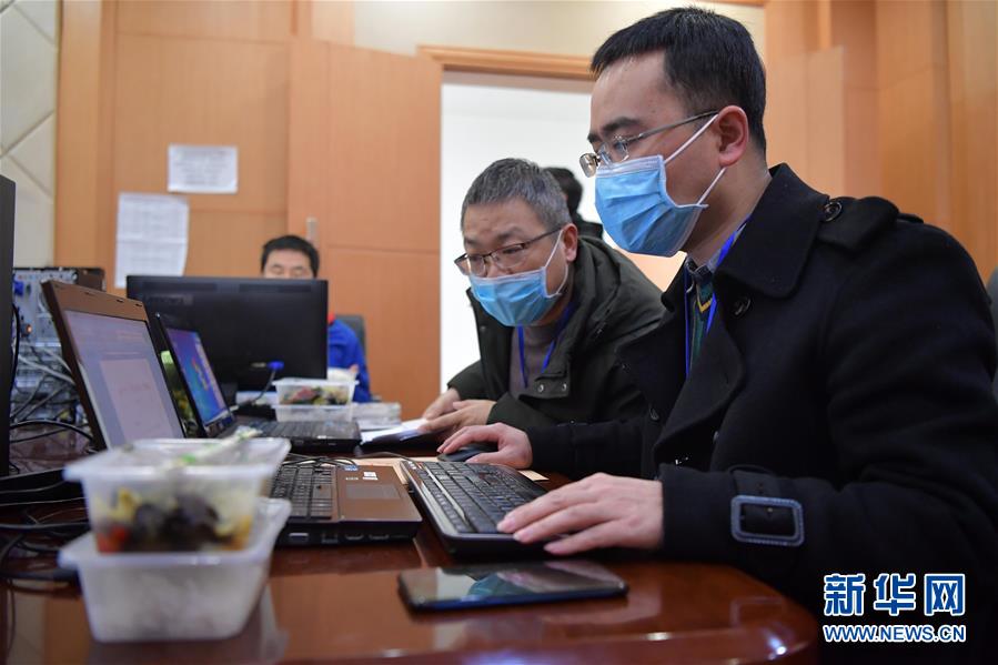 (聚焦疫情防控·图文互动)(4)他们用坚守筑起一道道防线——记江西战“疫”一线的基层党员干部