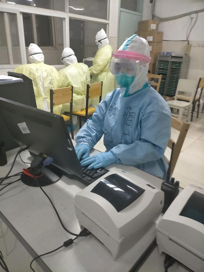 (一线抗疫群英谱·图文互动)(2)5名“90后”一线医护人员的战“疫”