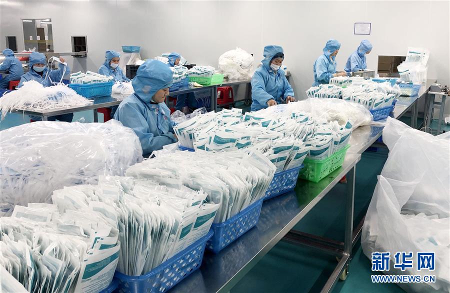 (聚焦疫情防控·图文互动)(4)把最好的留给最需要的医护人员——深圳医疗物资企业生产见闻
