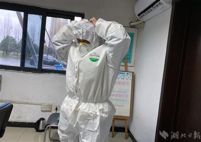 2082844_(新媒体组图附视频)应急车队司_12.jpg 2082844_(新媒体组图附视频)应急车队司_12.jpg