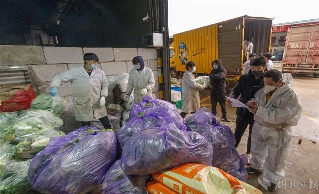 2082847_(新媒体组图附视频)应急车队司_10.jpg 2082847_(新媒体组图附视频)应急车队司_10.jpg