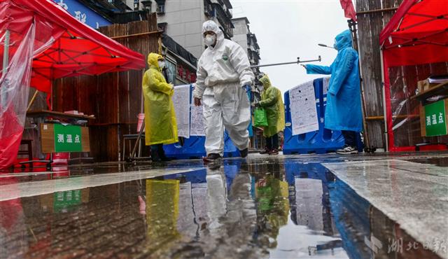 2082853_(新媒体组图附视频)应急车队司_4.jpg 2082853_(新媒体组图附视频)应急车队司_4.jpg