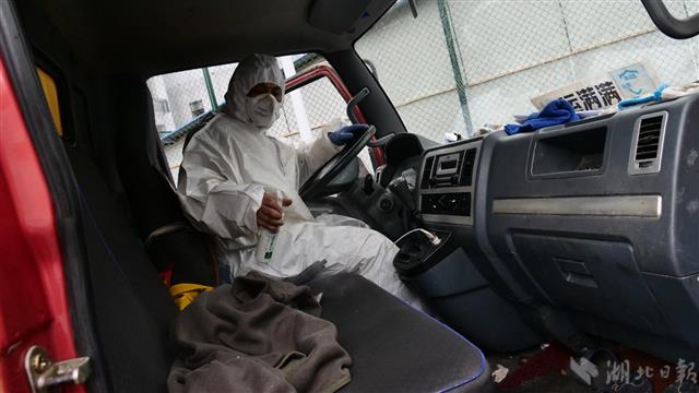 2082850_(新媒体组图附视频)应急车队司_7.jpg 2082850_(新媒体组图附视频)应急车队司_7.jpg