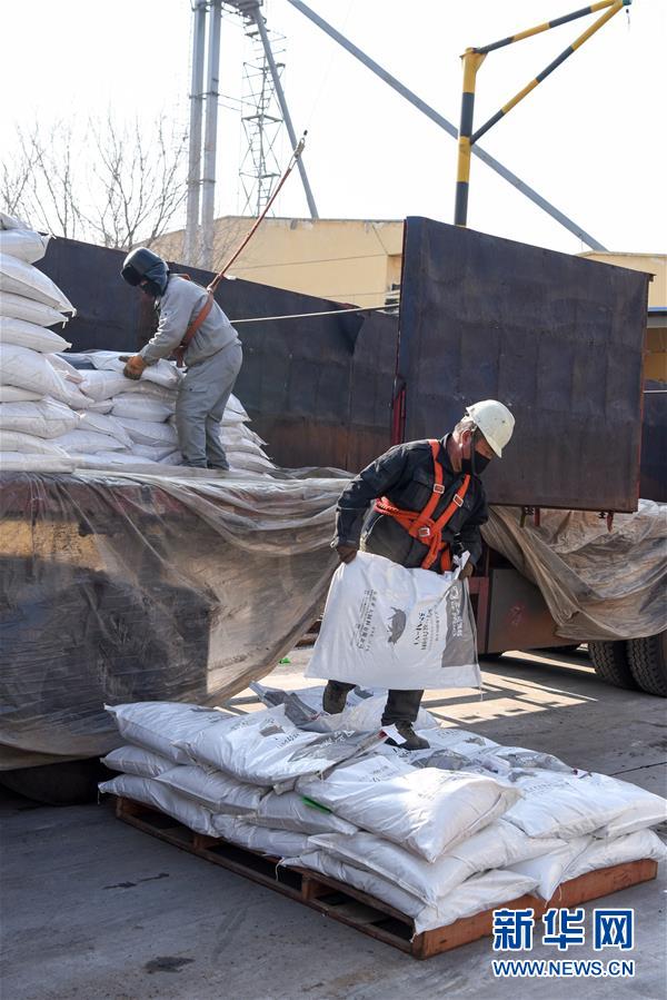 （图文互动）（6）防控不松劲，生产不停歇——新疆有序复工复产见闻