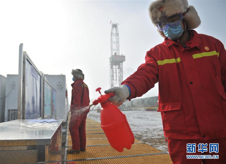 (图文互动)(1)大庆油田:一手抓防疫,一手抓生产