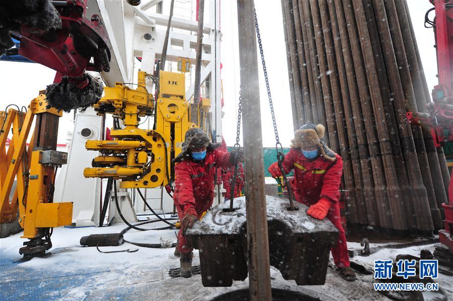 (图文互动)(2)大庆油田:一手抓防疫,一手抓生产