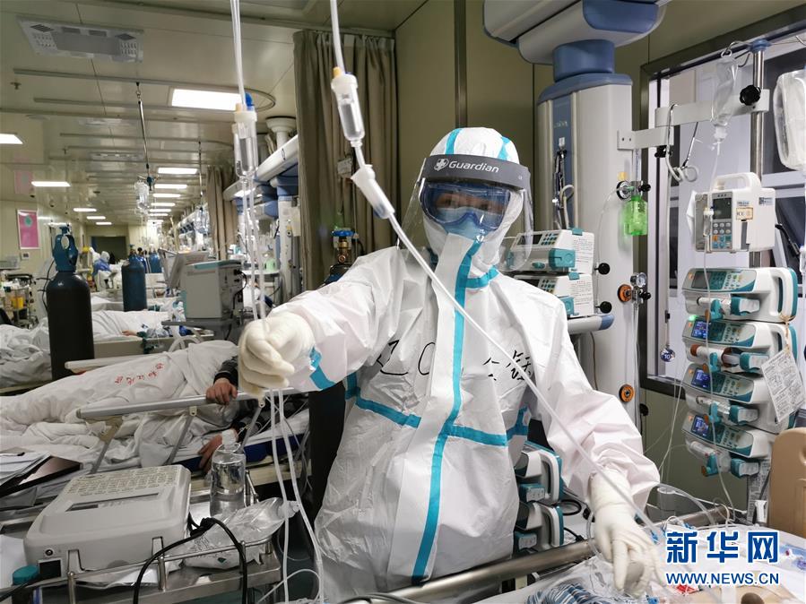 (一线抗疫群英谱·图文互动)(3)生命之光,温暖“无面之交”——记抗疫一线重症监护室90后护士金钰