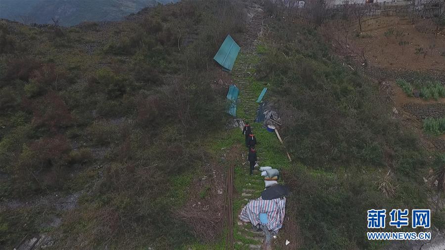 (聚焦疫情防控·图文互动)(3)长江入湖北第一关的“疫”线守门员