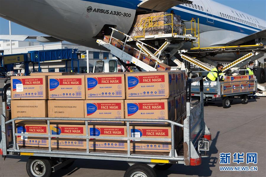 (国际疫情)(3)中国向希腊援助抗疫医疗物资